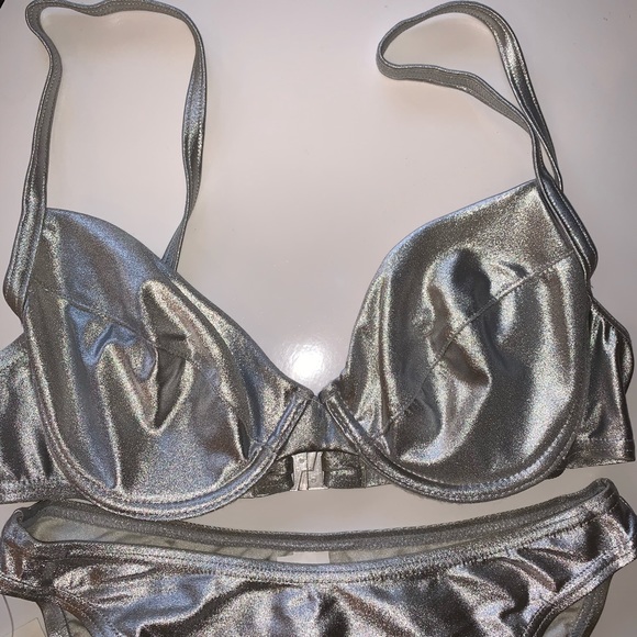 NWT Metallic Silver Underwire Style Bikini Set! - Picture 2 of 6